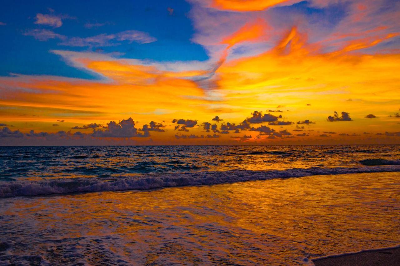 Anna Maria Island Beach Waves Bradenton Beach Buitenkant foto